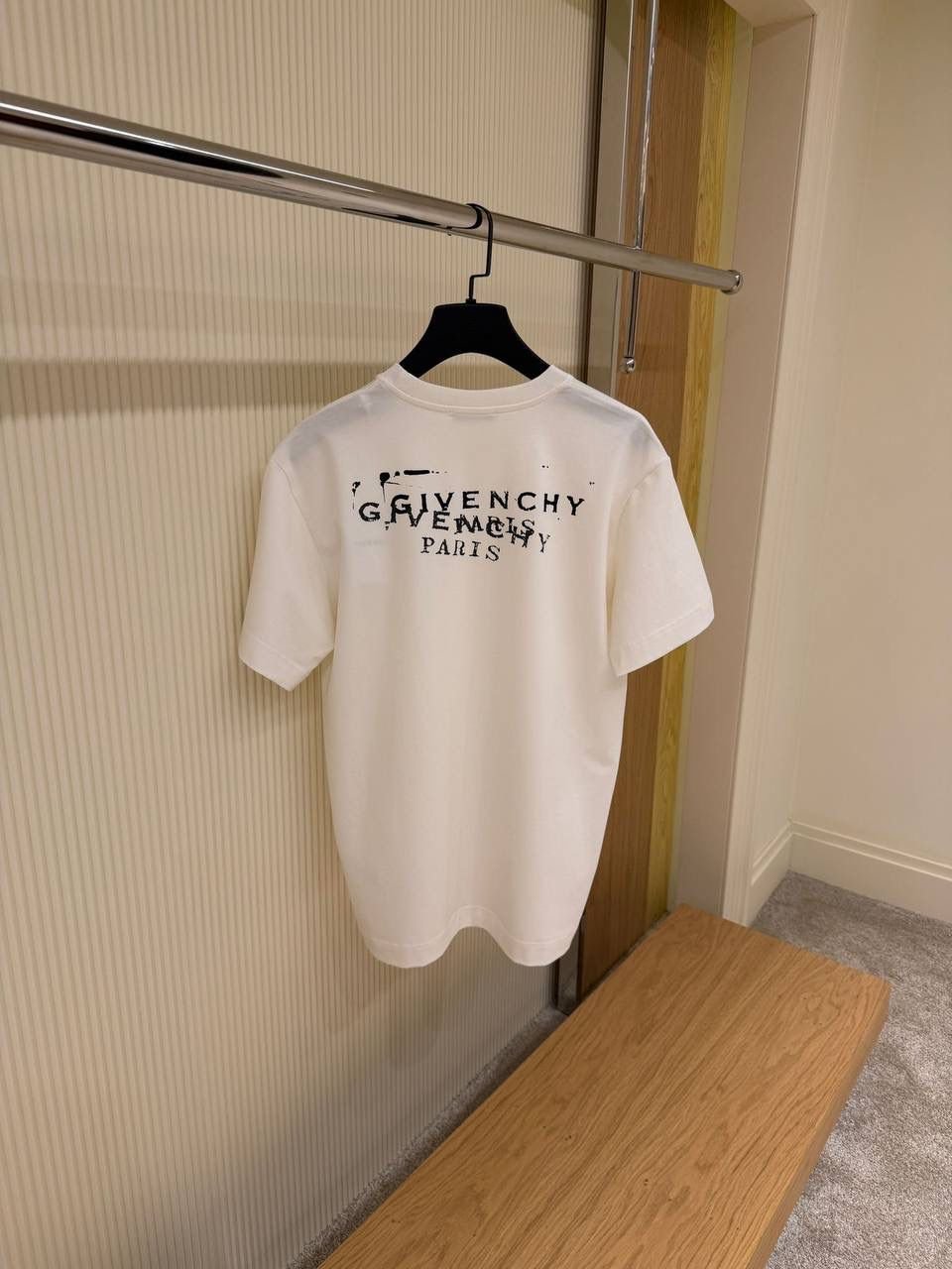 GIVENCHY T-SHIRT - Image 3