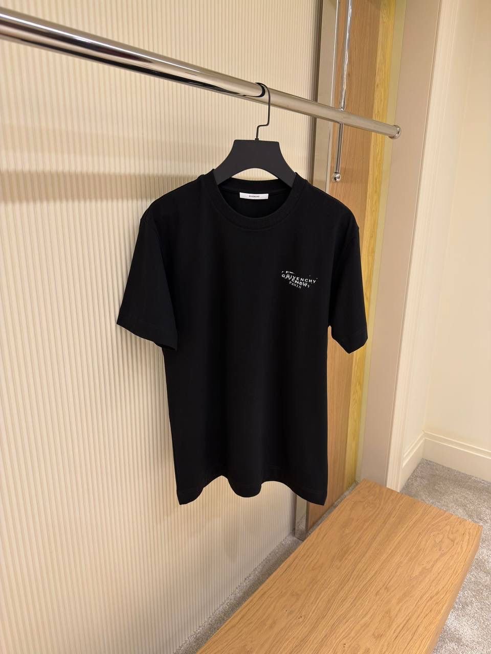 GIVENCHY T-SHIRT - Image 2