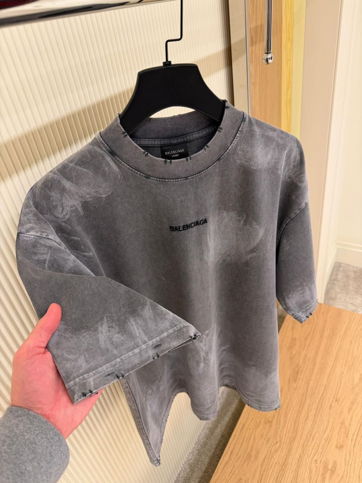 BALENCIAGA T-SHIRT - Image 3