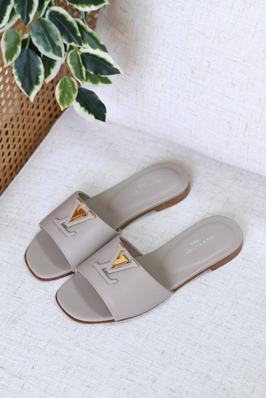 LOUIS VUITTON SLIPPER - Image 3