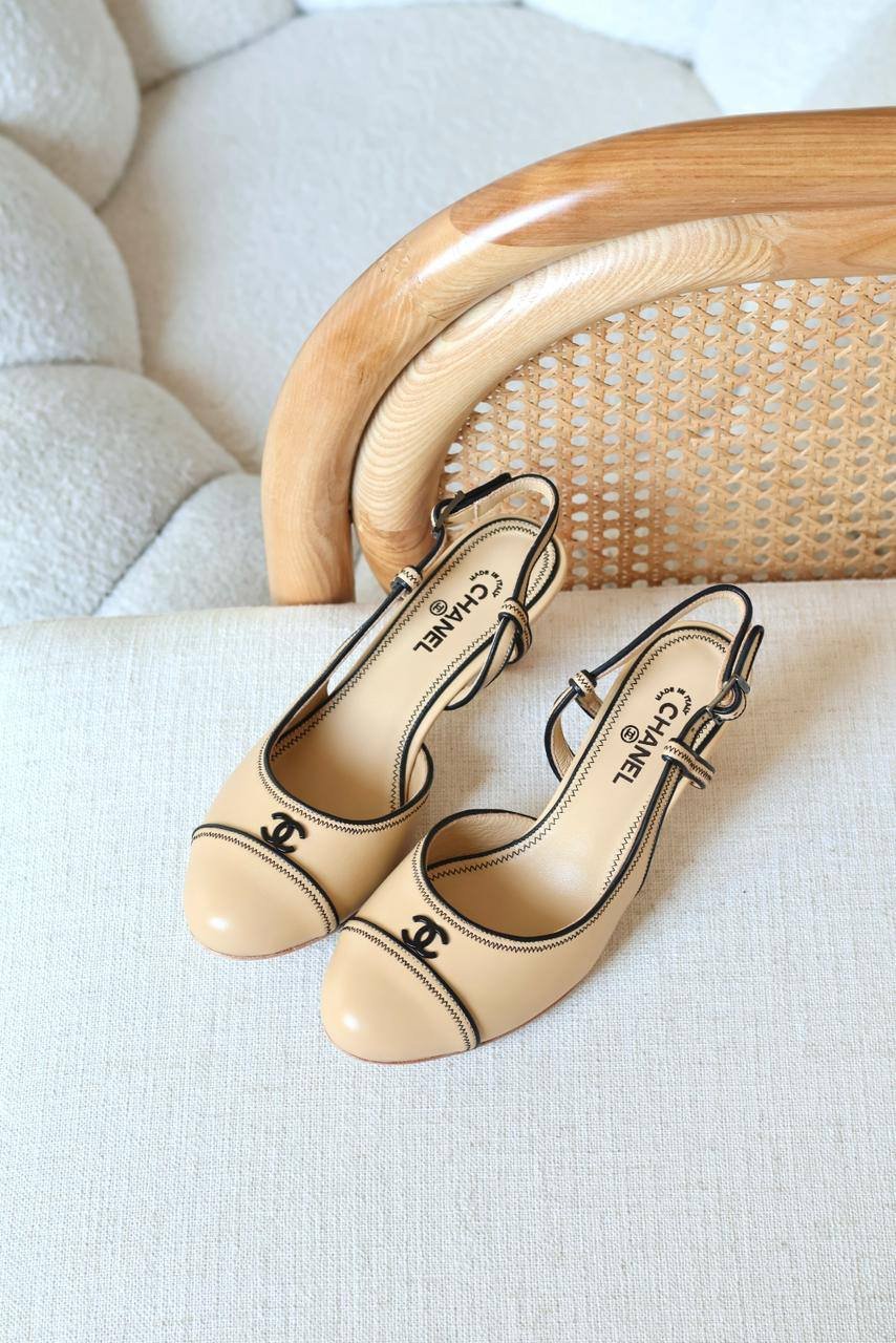 CHANEL SHOES - Image 3