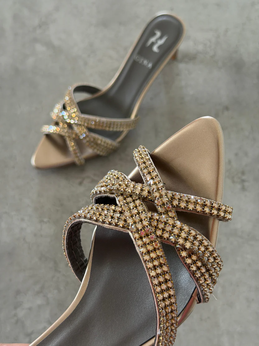 GINA TAYLOR Quartz Chic - Image 10