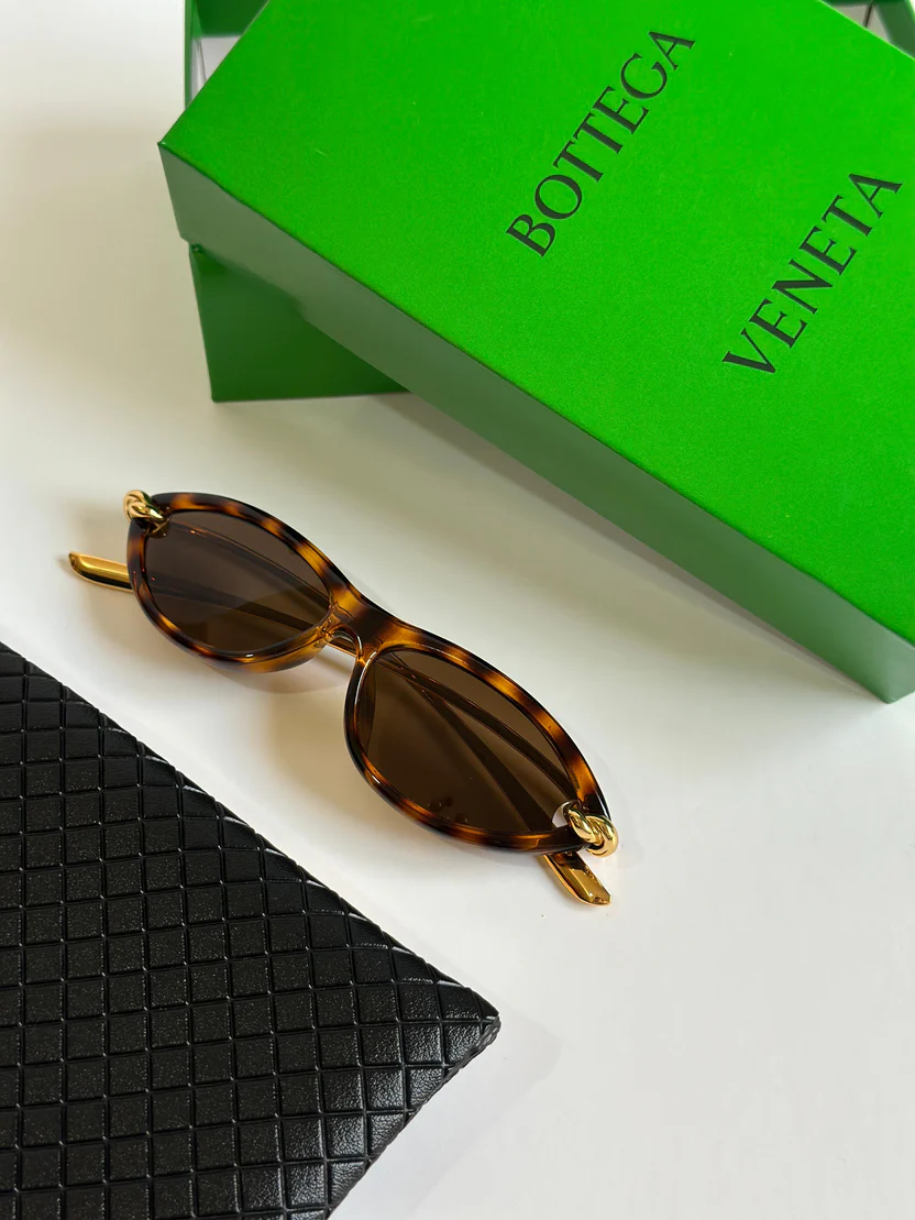 BOTTEGA VENETA Knot Cat-Eye Sunglasses - Image 4