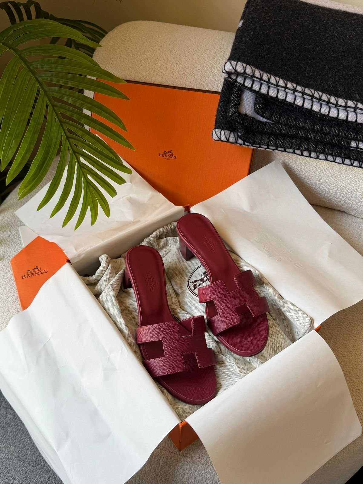 Hermès Oran Sandals - Image 19