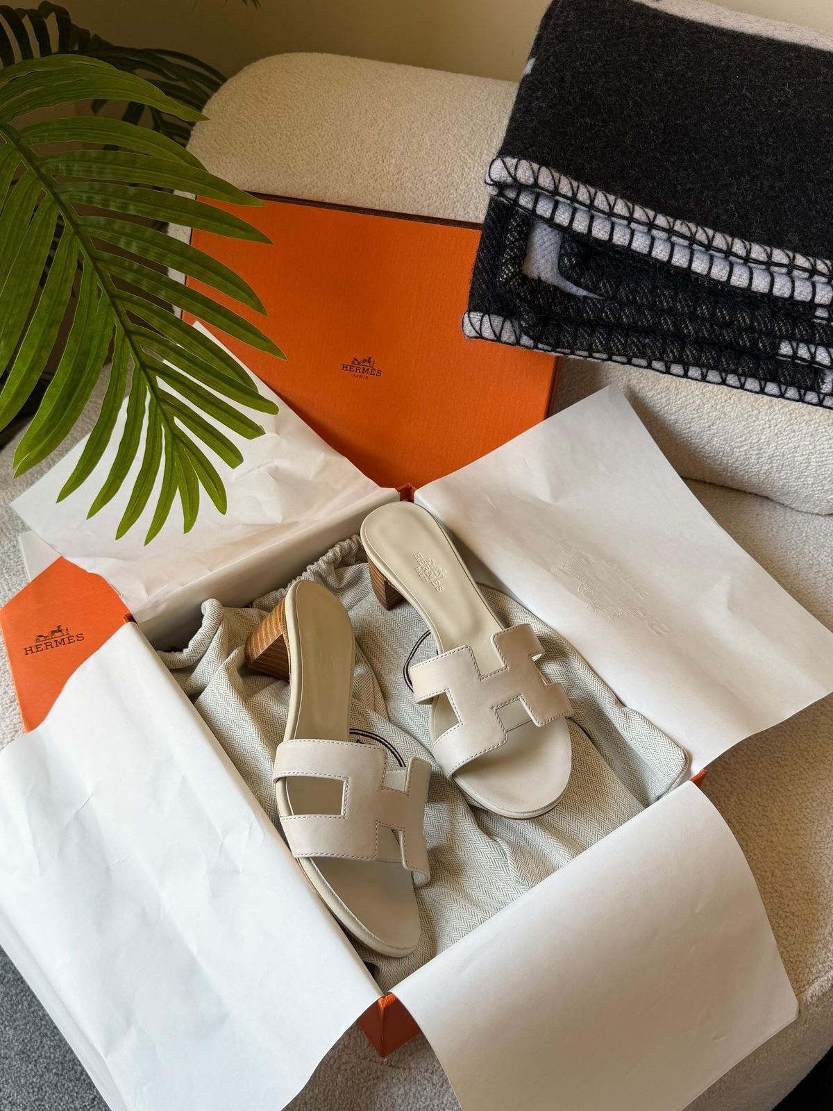 Hermès Oran Sandals - Image 18