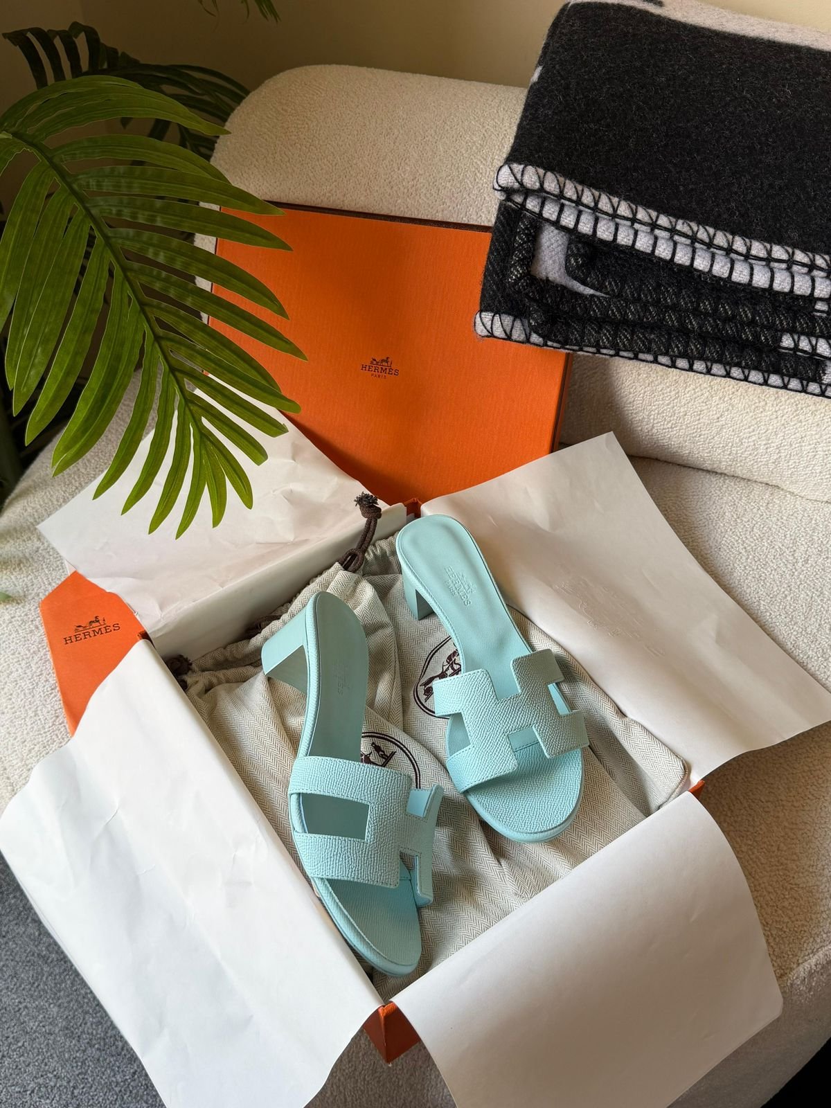Hermès Oran Sandals - Image 15