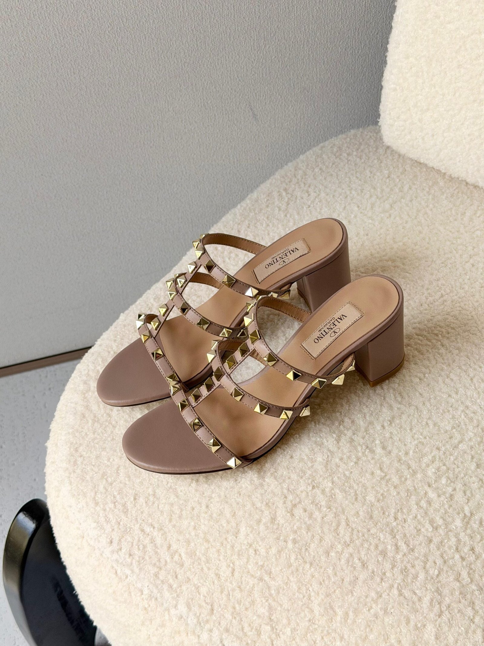 Valentino Garavani Rockstud sandals - Image 10