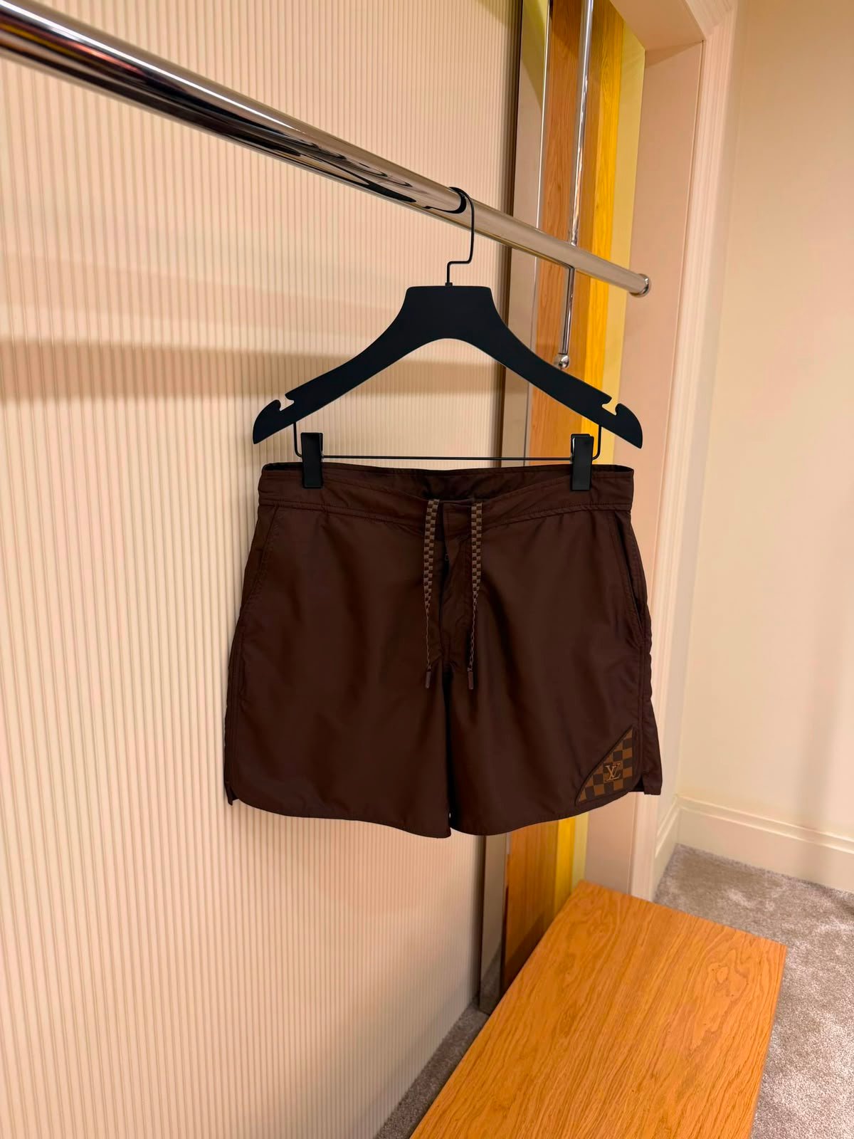 LOUIS VUITTON SHORT - Image 3