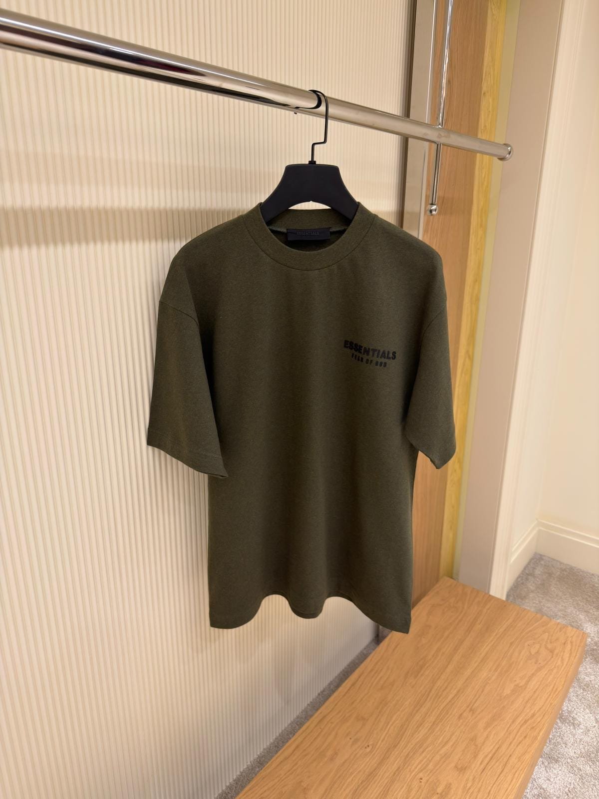 ESSENTIALS T-SHIRT