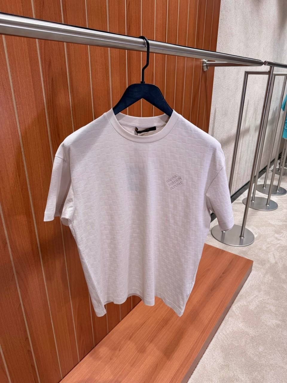 LOUIS VUITTON T-SHIRT