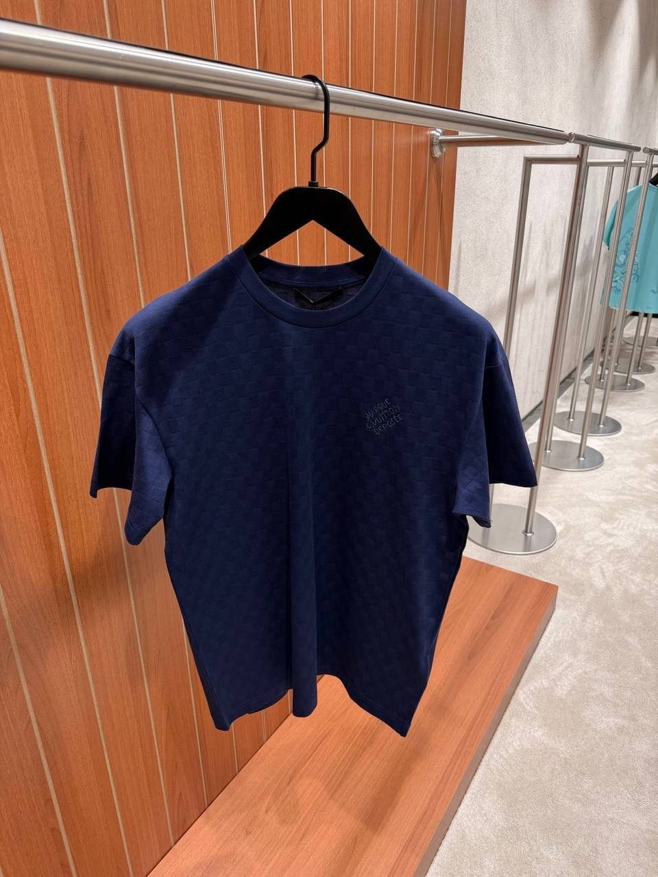 LOUIS VUITTON T-SHIRT - Image 2