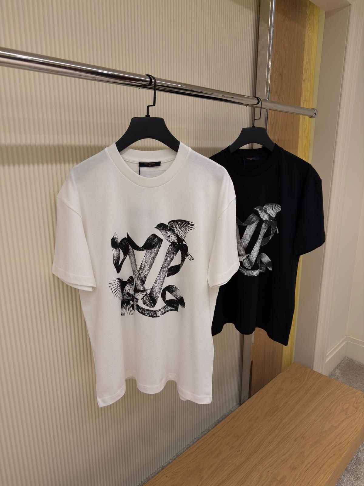 LOUIS VUITTON T-SHIRT - Image 4