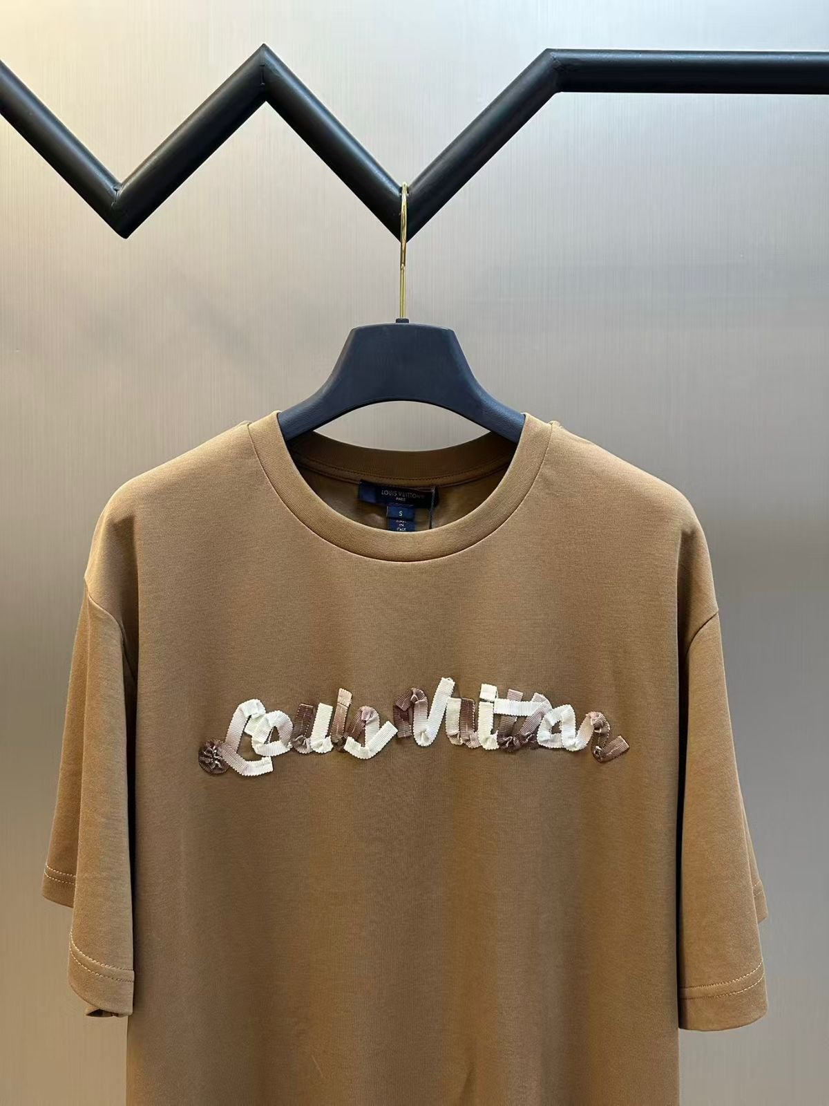 LOUIS VUITTON T-SHIRT - Image 4