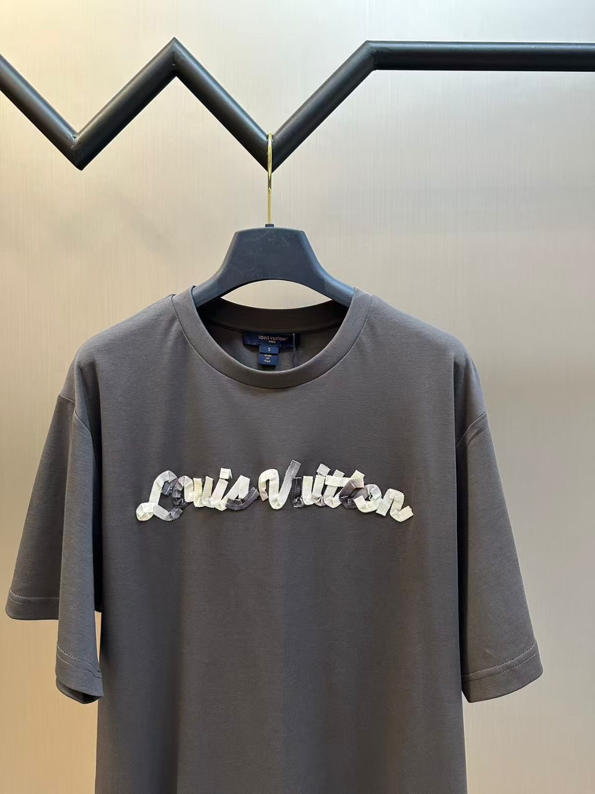 LOUIS VUITTON T-SHIRT - Image 5