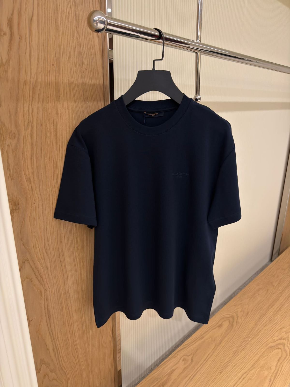 LOUIS VUITTON T-SHIRT - Image 2