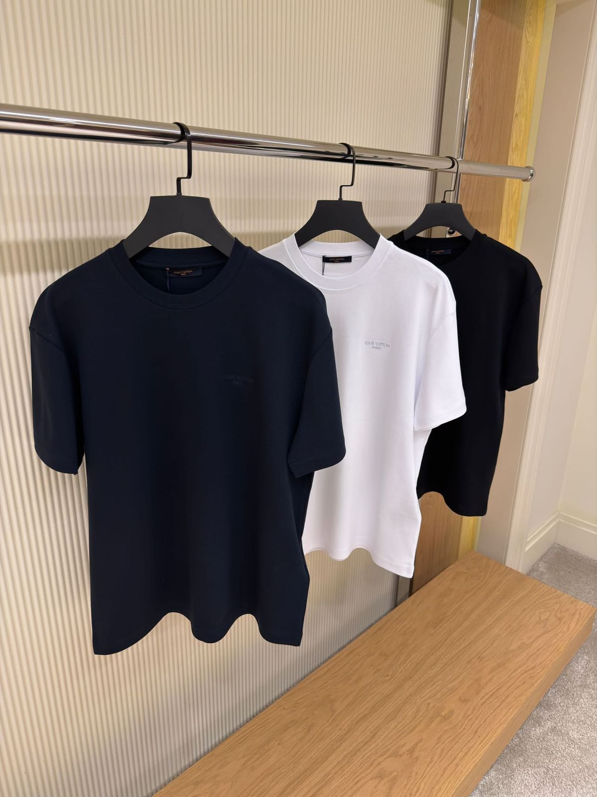 LOUIS VUITTON T-SHIRT - Image 5
