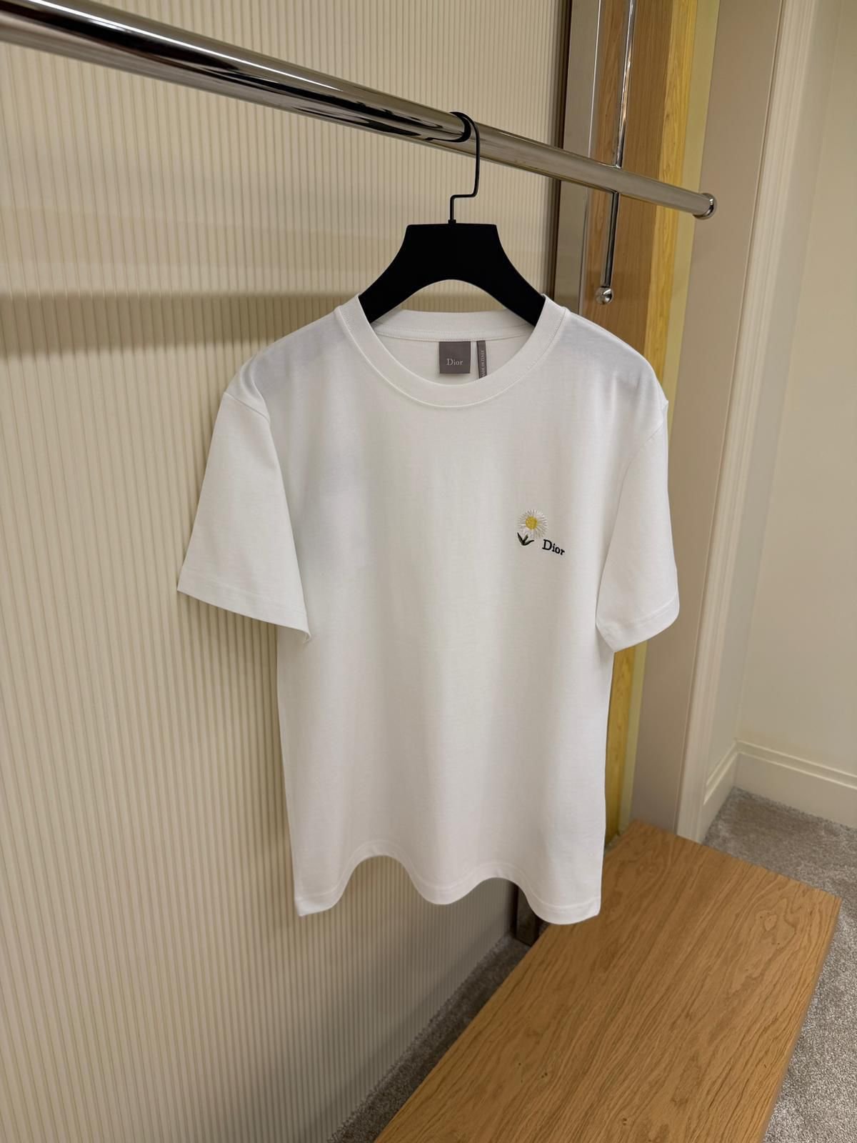 DIOR T-SHIRT