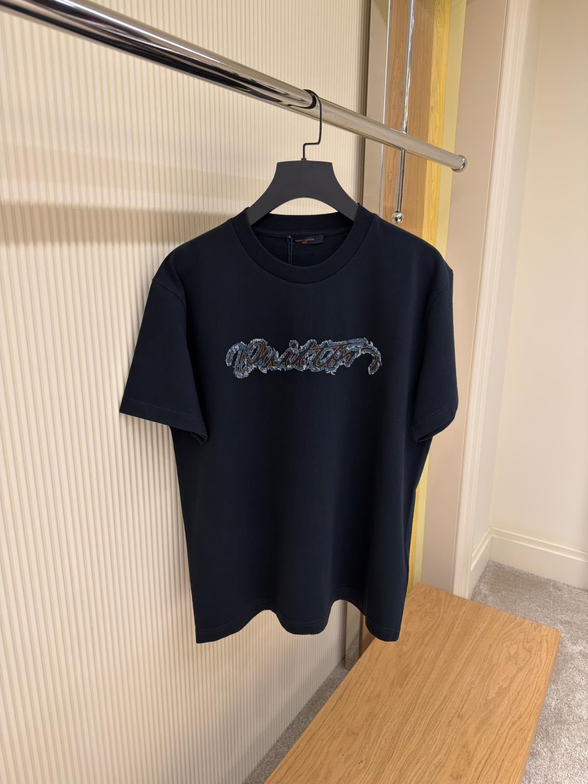 LOUIS VUITTON T-SHIRT - Image 2