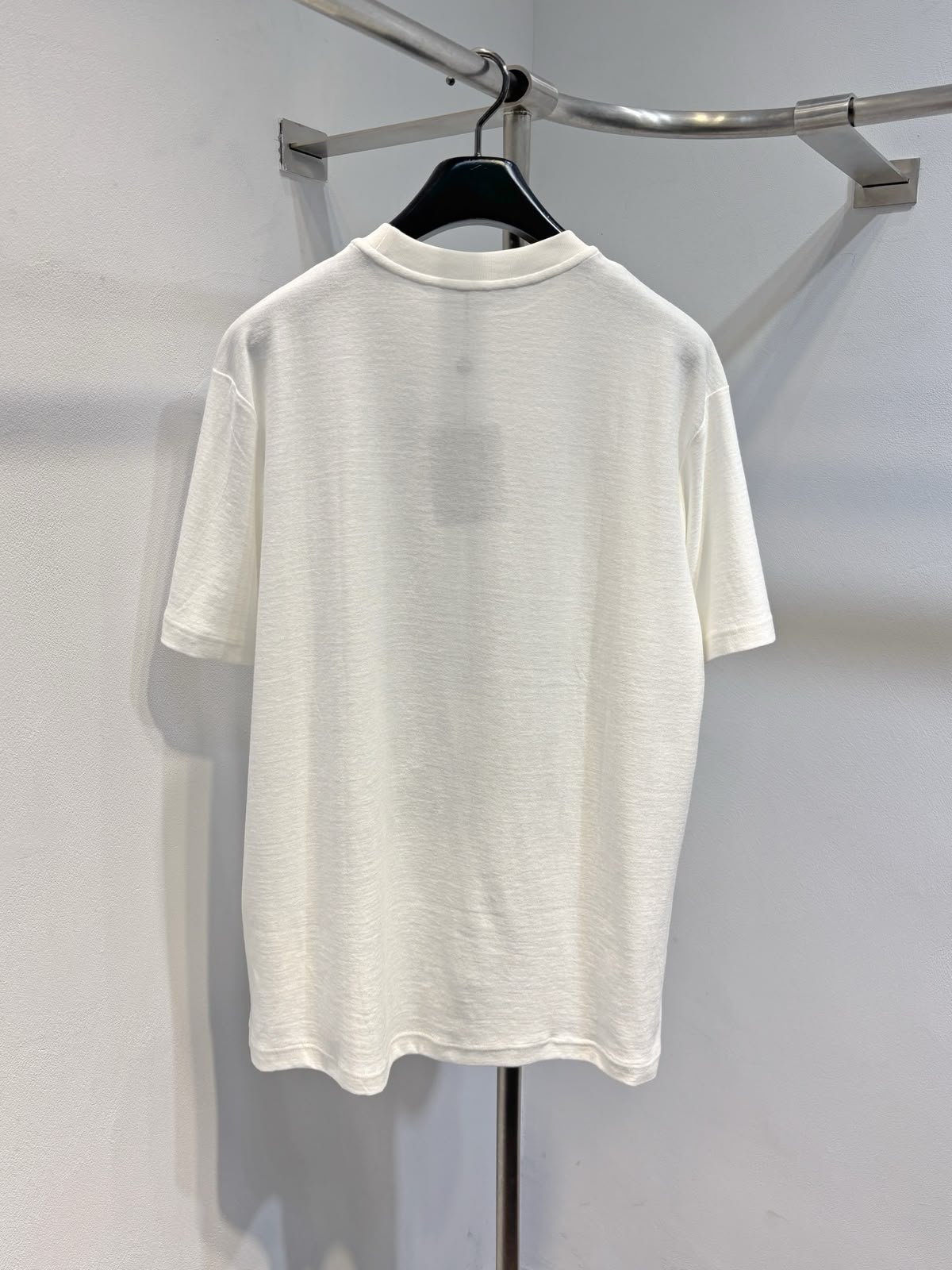 LOUIS VUITTON T-SHIRT - Image 2