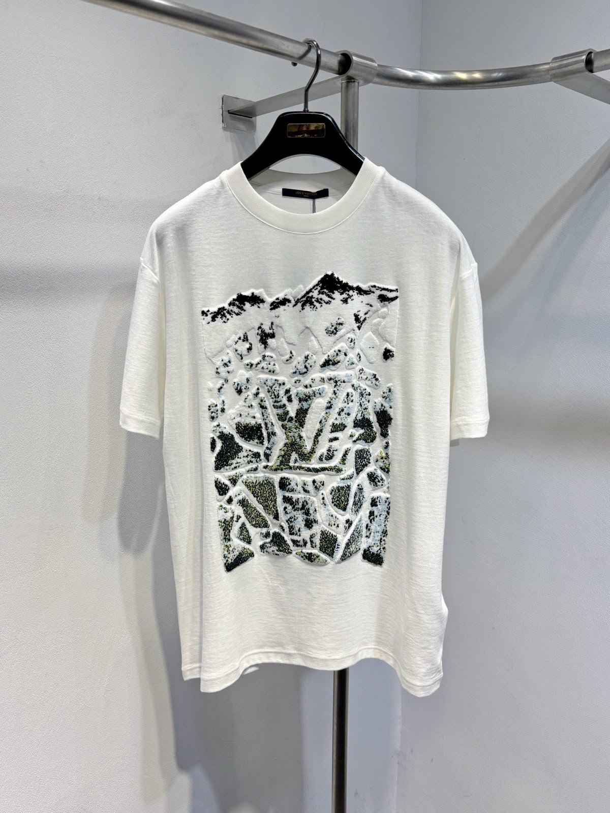 LOUIS VUITTON T-SHIRT
