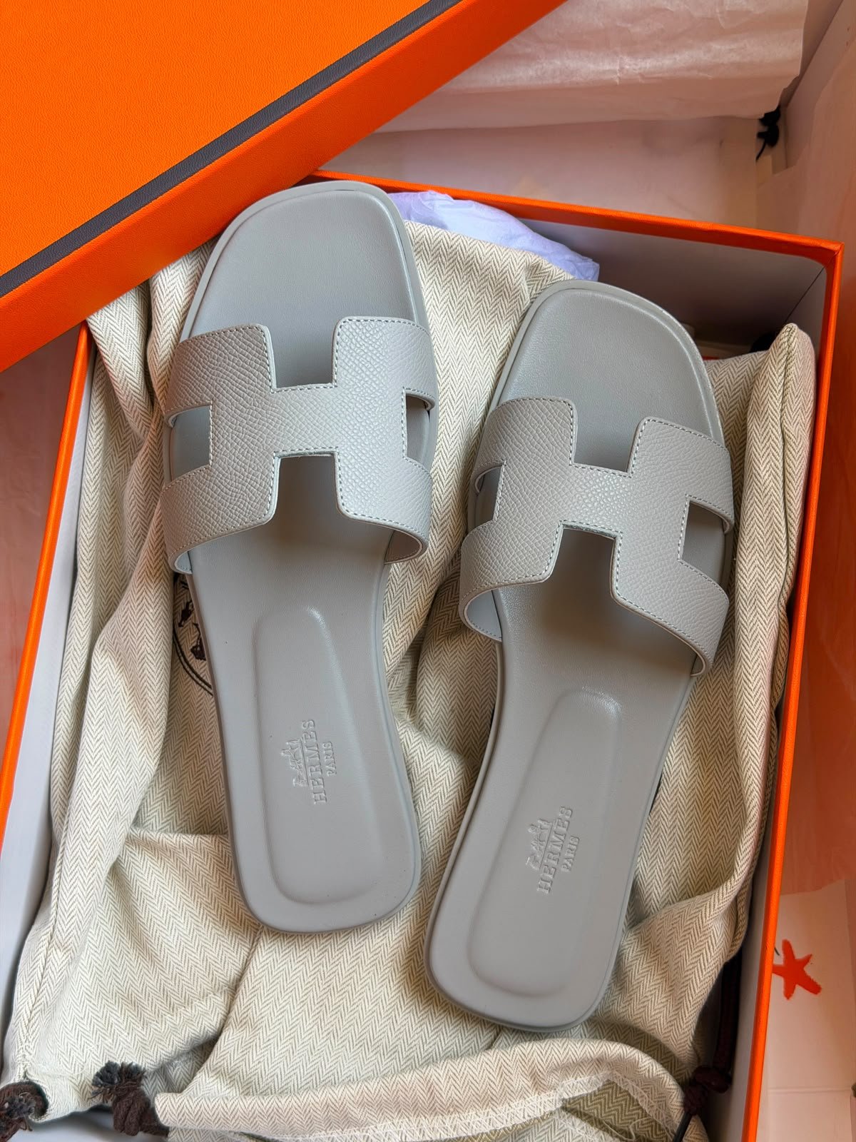 Hermès Oasis sandals flat
