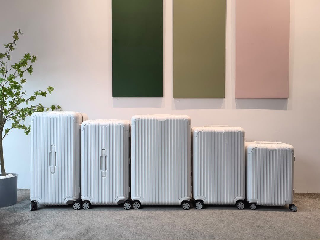 Rimowa Essential Matte White